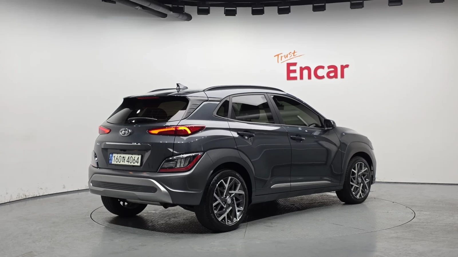 Hyundai Kona Hybrid подгрев* обдухване* , снимка 2 - Автомобили и джипове - 54699386