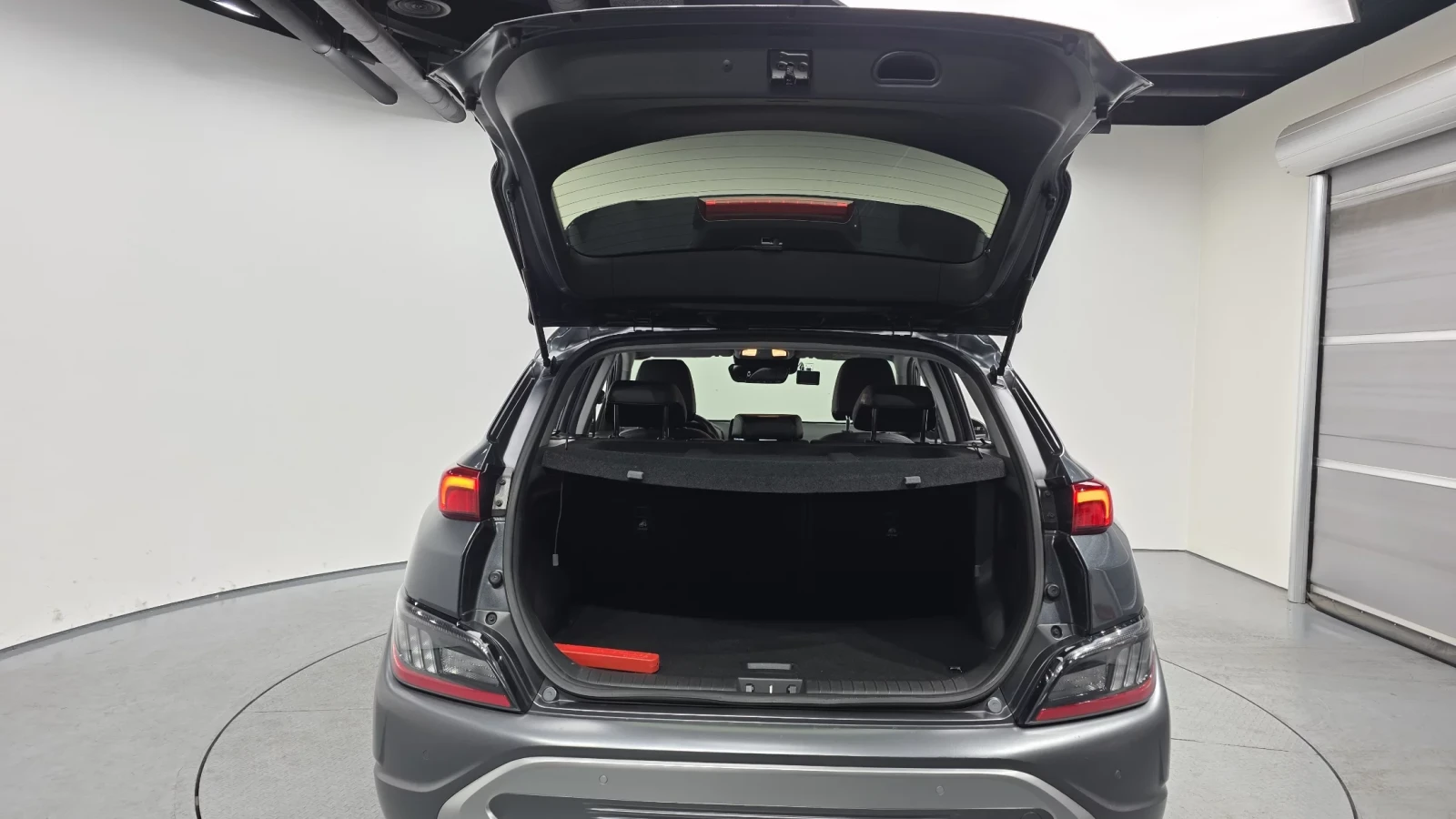 Hyundai Kona Hybrid подгрев* обдухване* , снимка 15 - Автомобили и джипове - 54699386