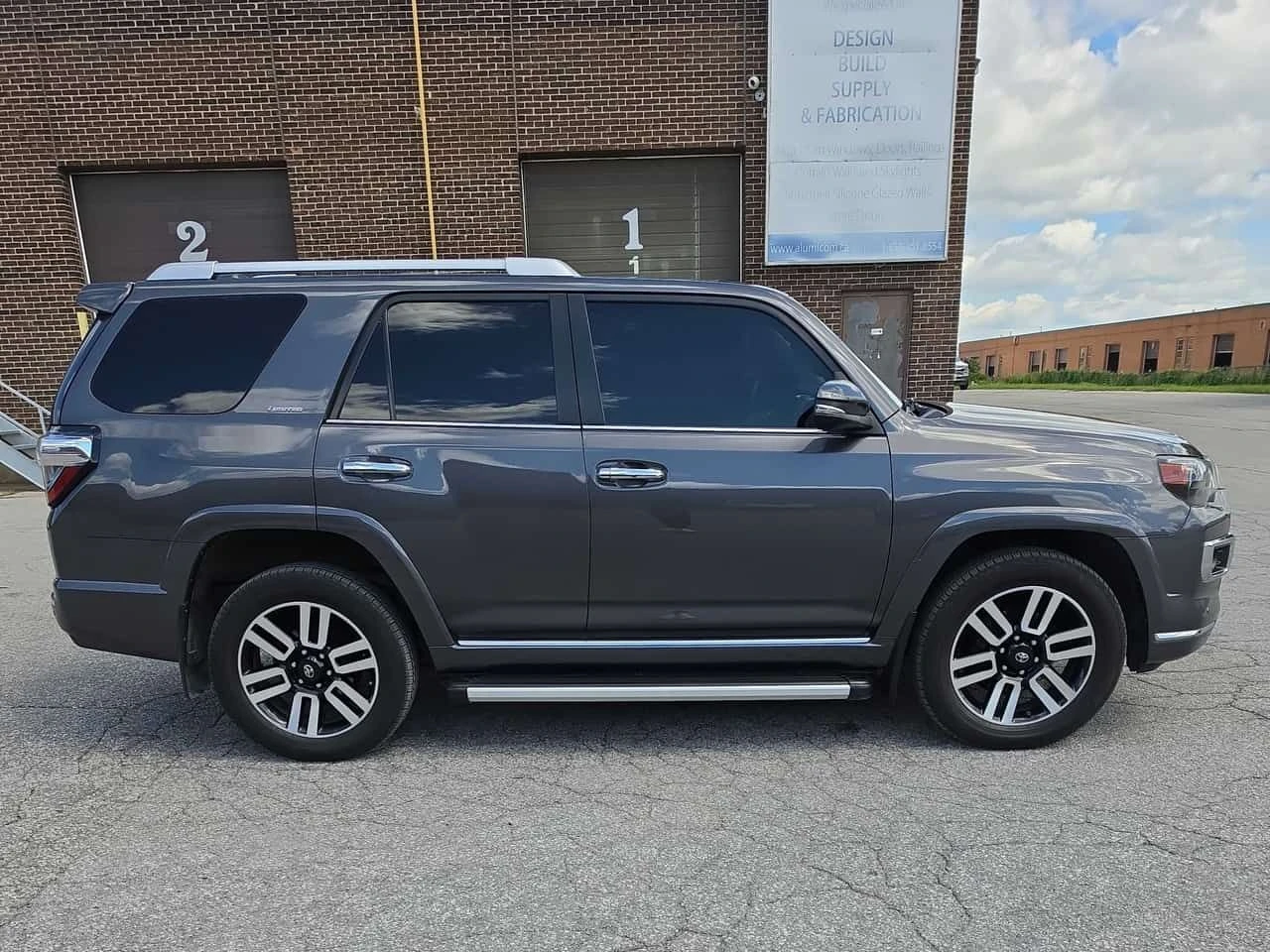 Toyota 4runner * 4WD * CARFAX * БЕЗ ПЪРВОНАЧАЛНА ВНОСКА, снимка 3 - Автомобили и джипове - 54996363