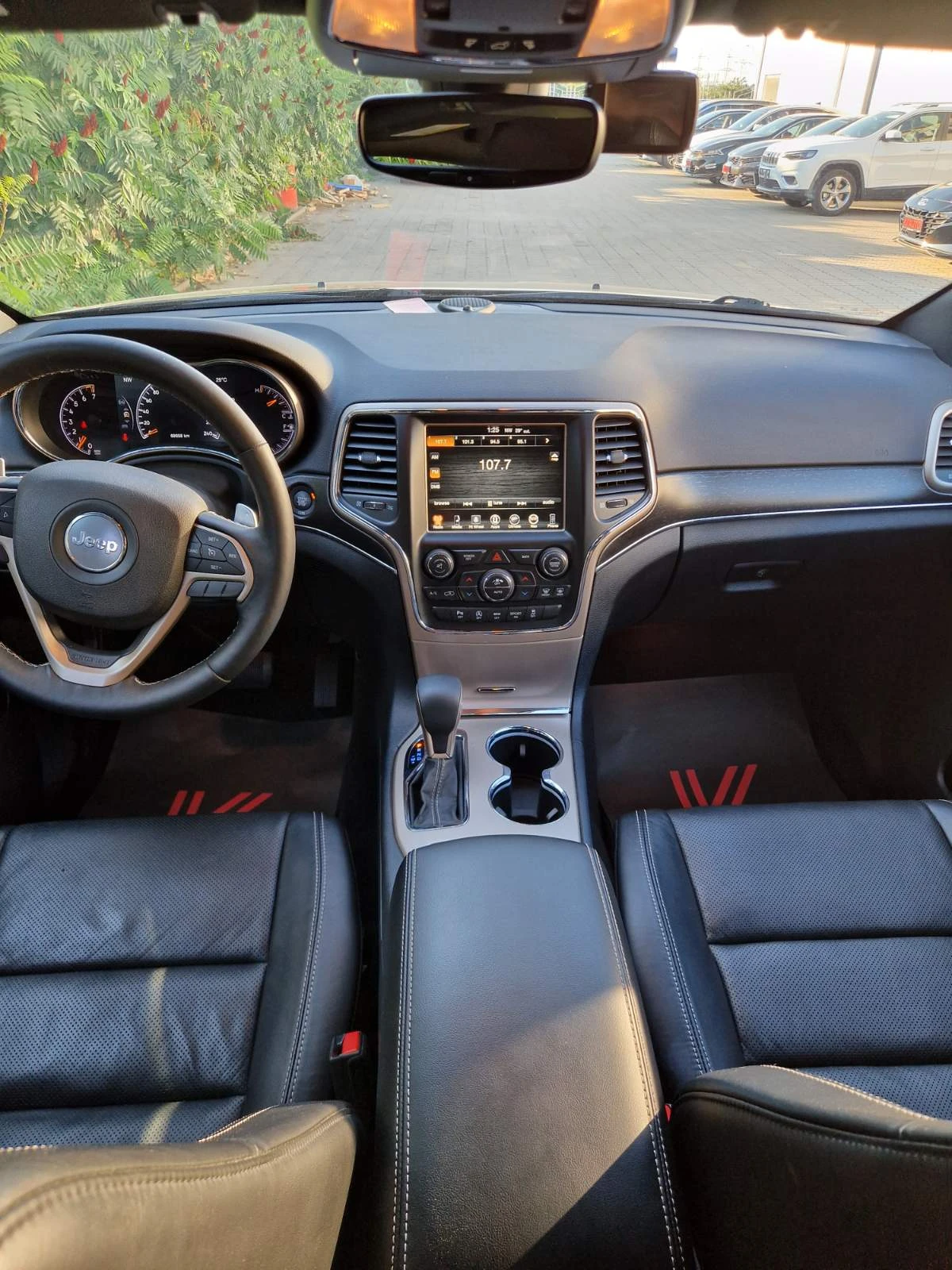 Jeep Grand cherokee 3.6 V6 FaceLift, снимка 10 - Автомобили и джипове - 55262625
