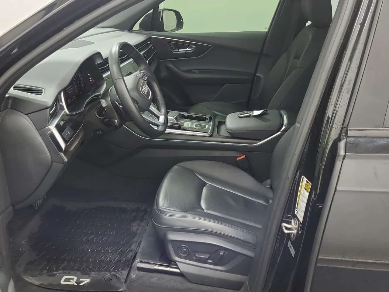 Audi Q7 45TFSI * KOMFORT * CARFAX * От VW * , снимка 9 - Автомобили и джипове - 55690273