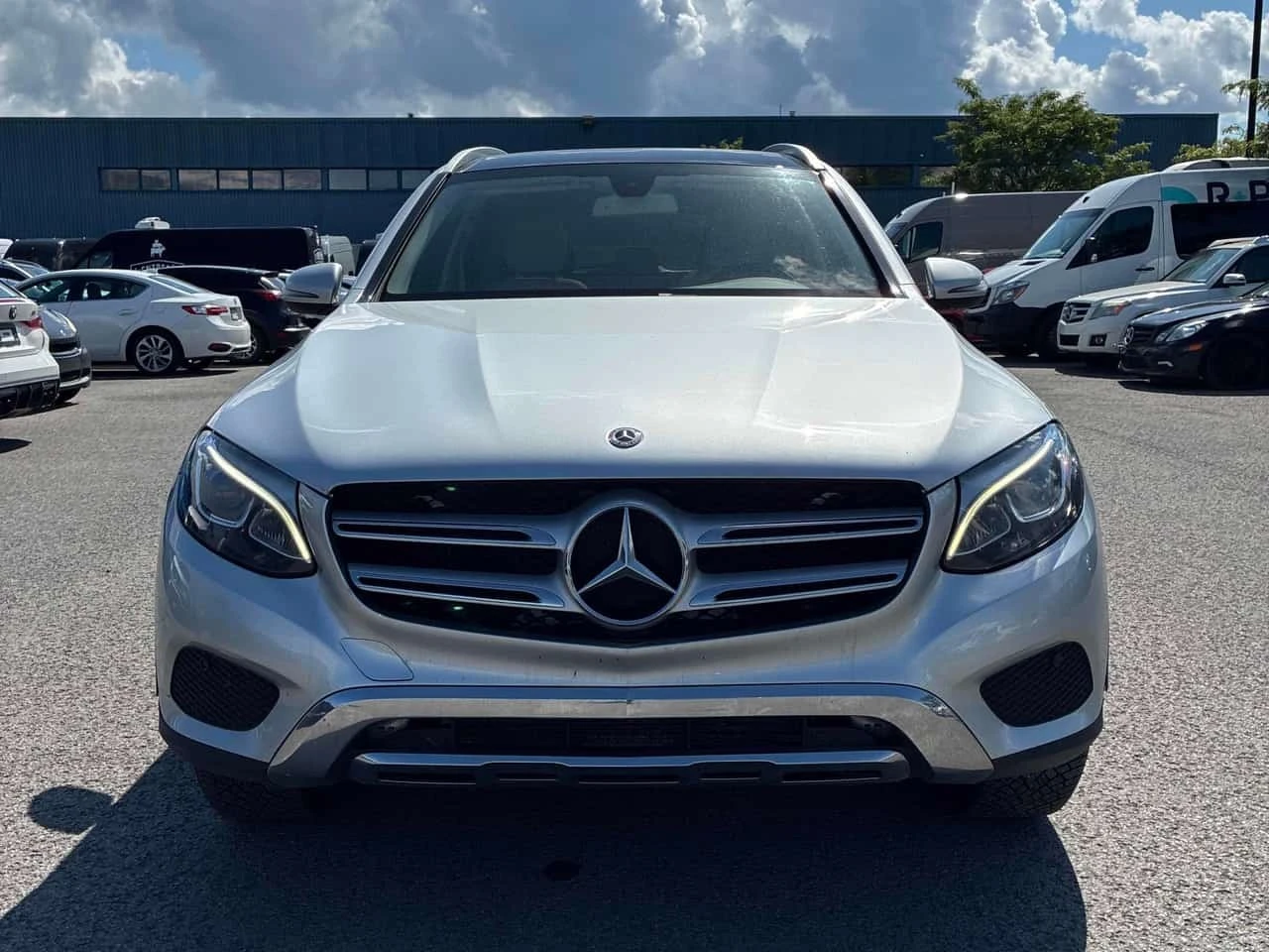 Mercedes-Benz GLC 300 4MATIC * ГЛАВНО ПРЕДСТАВИТЕЛСТВО НА MERCEDES* , снимка 2 - Автомобили и джипове - 55743761