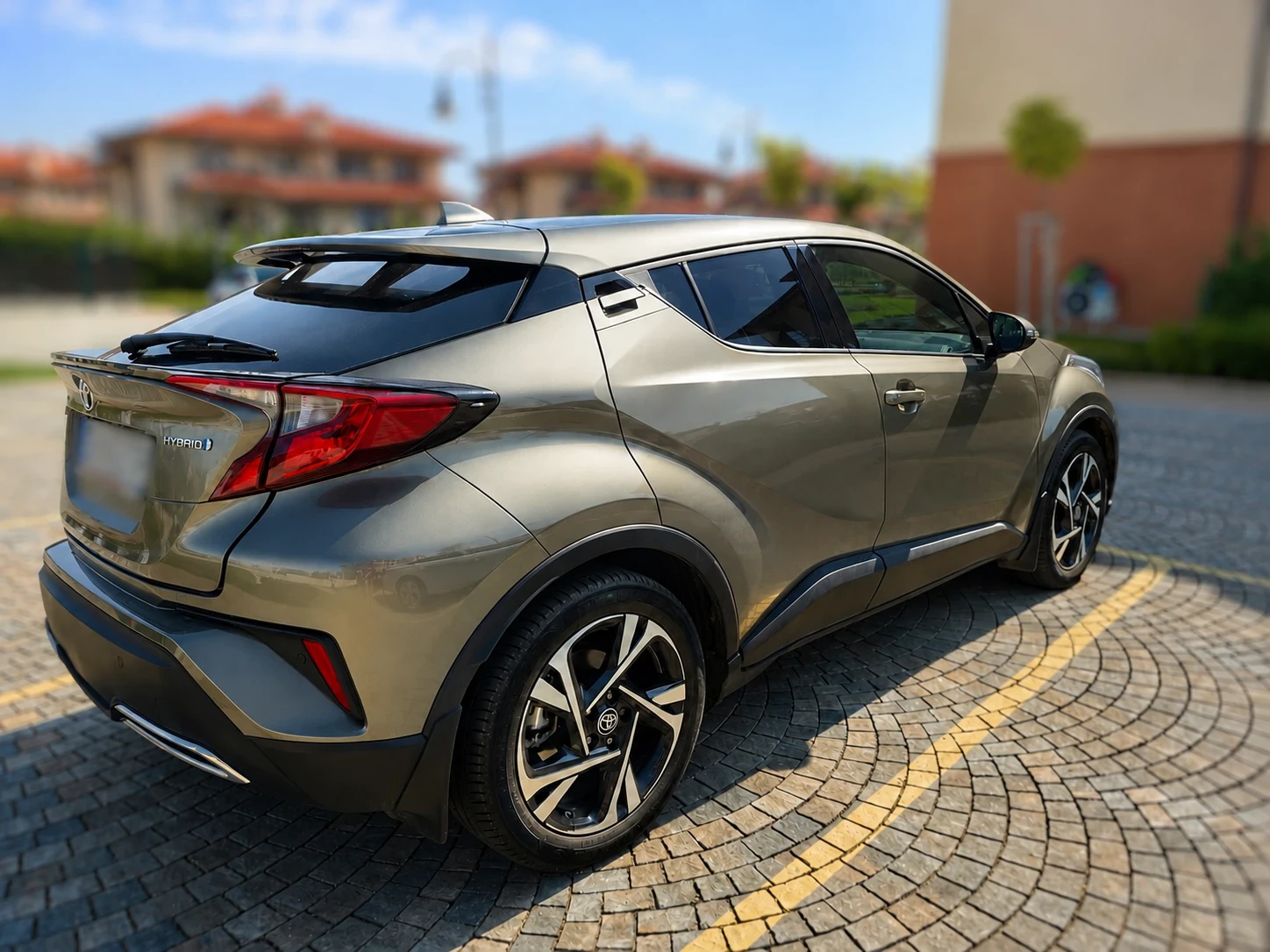 Toyota C-HR, снимка 2 - Автомобили и джипове - 55920156