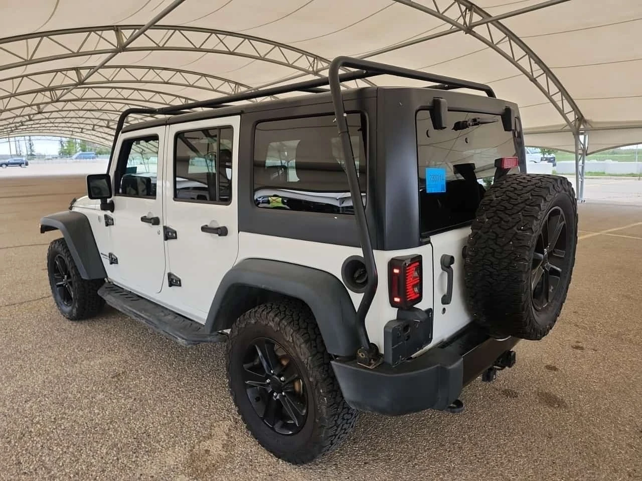 Jeep Wrangler * WILLYS WHEELER * CARFAX * БЕЗ ПЪРВОНАЧАЛНА ВНОСК, снимка 4 - Автомобили и джипове - 56175746