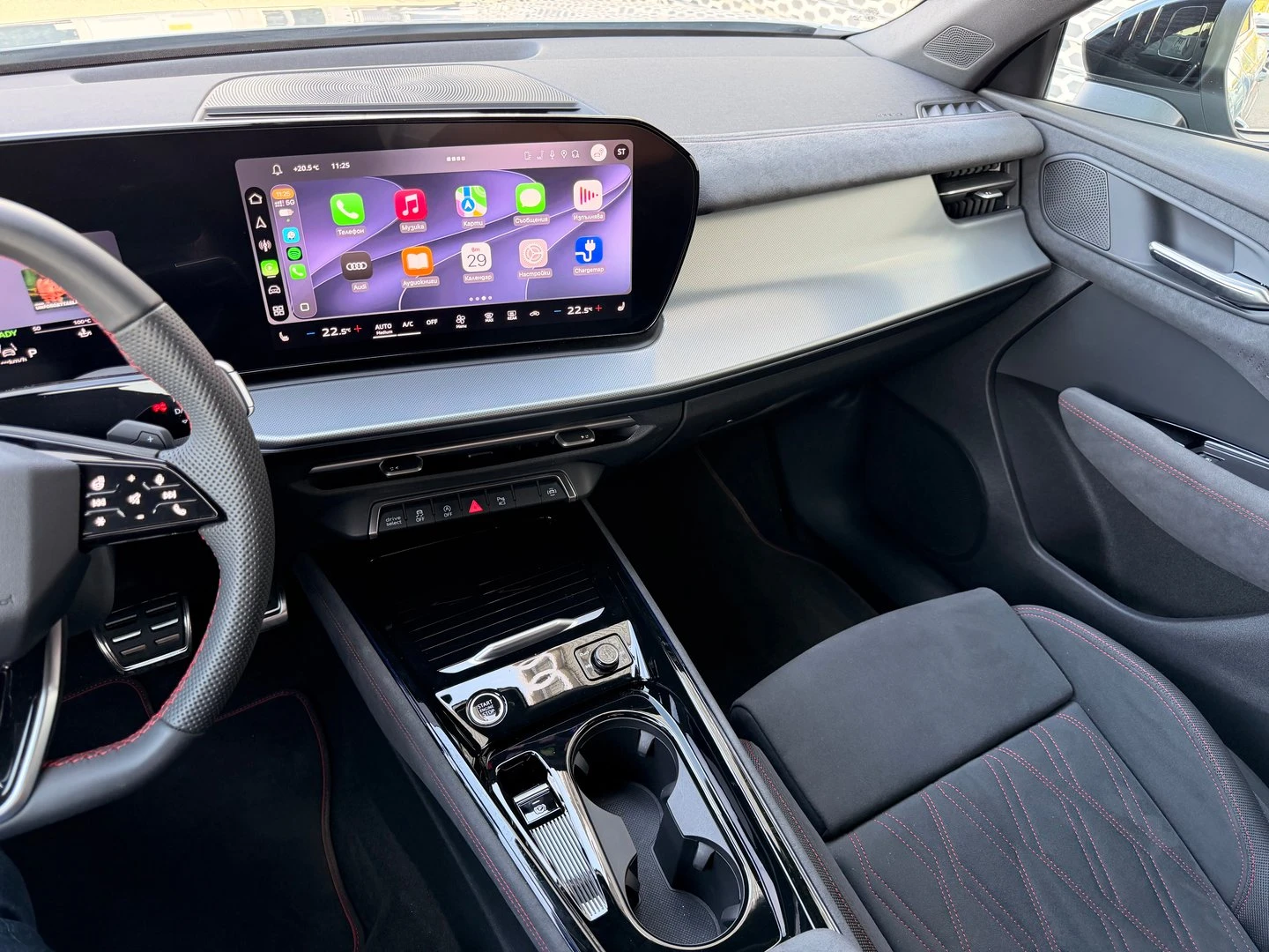 Audi Q3, снимка 9 - Автомобили и джипове - 56422851