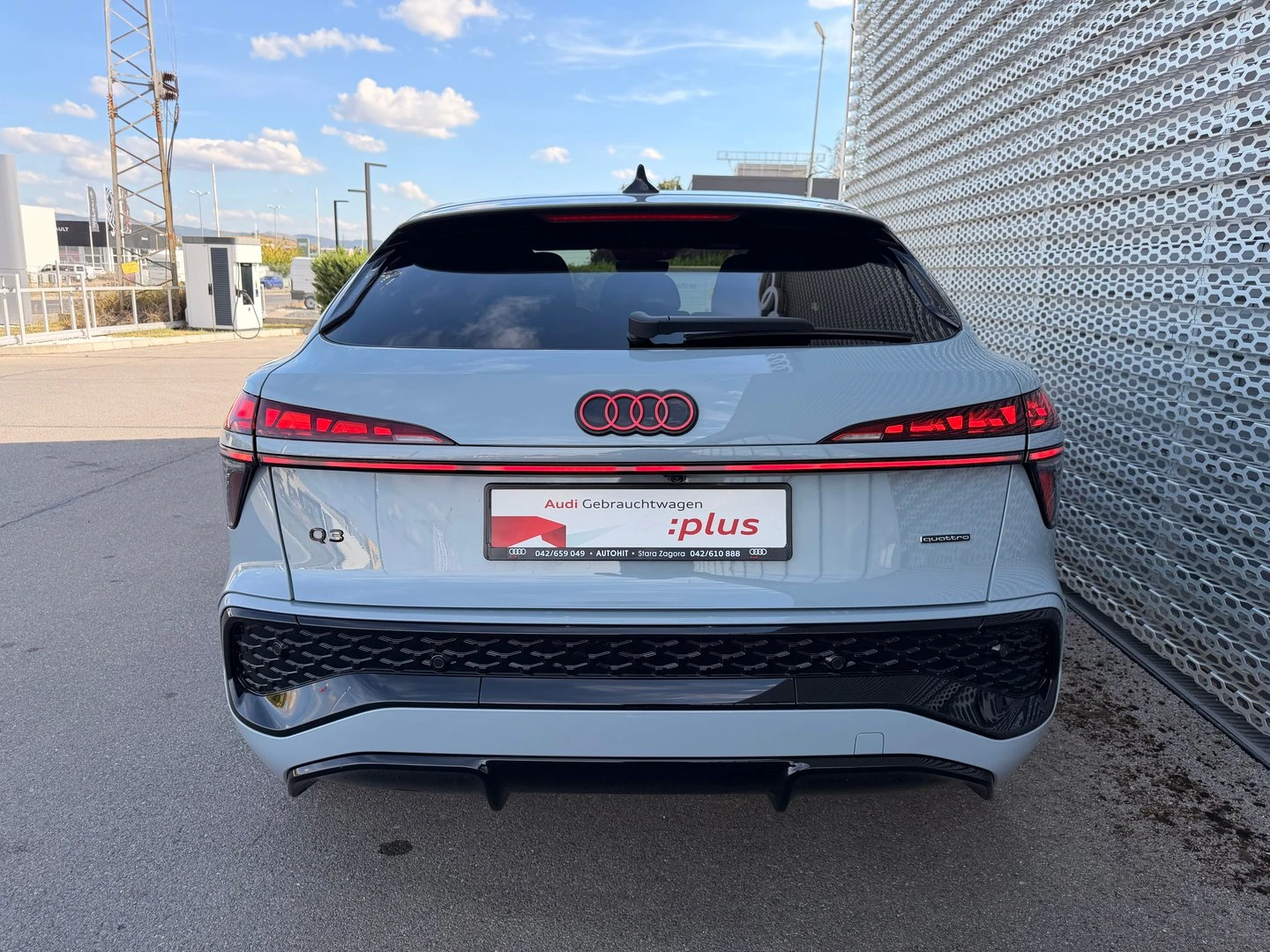 Audi Q3, снимка 12 - Автомобили и джипове - 56422851