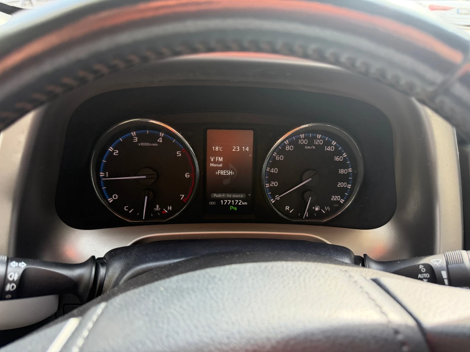 Toyota Rav4, снимка 15 - Автомобили и джипове - 56413845