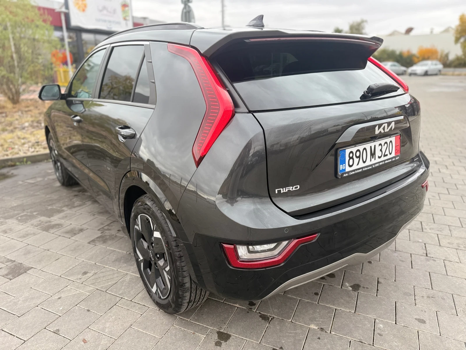 Kia Niro 97, 8% SoH | Термопомпа | Inspiration , снимка 3 - Автомобили и джипове - 56705701
