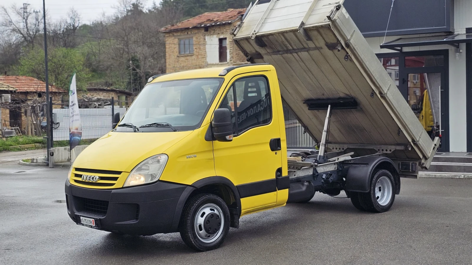 Iveco Daily 35C15 3.0D 6SP CH-ТРИСТРАННО РАЗ.-ЛИЗИНГ-ГАРАНЦИЯ - изображение 3