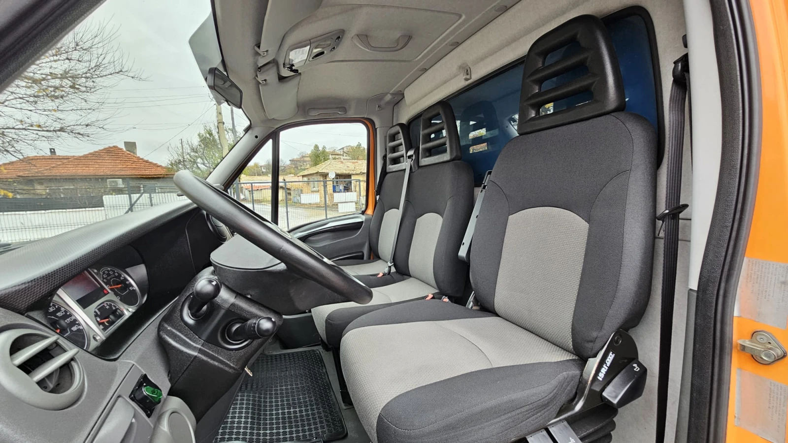 Iveco Daily ЖИВОТНОВОЗ 35c14 3.0D 6SP CH-ДВОЙНА ГУМА-ЛИЗИНГ - изображение 8