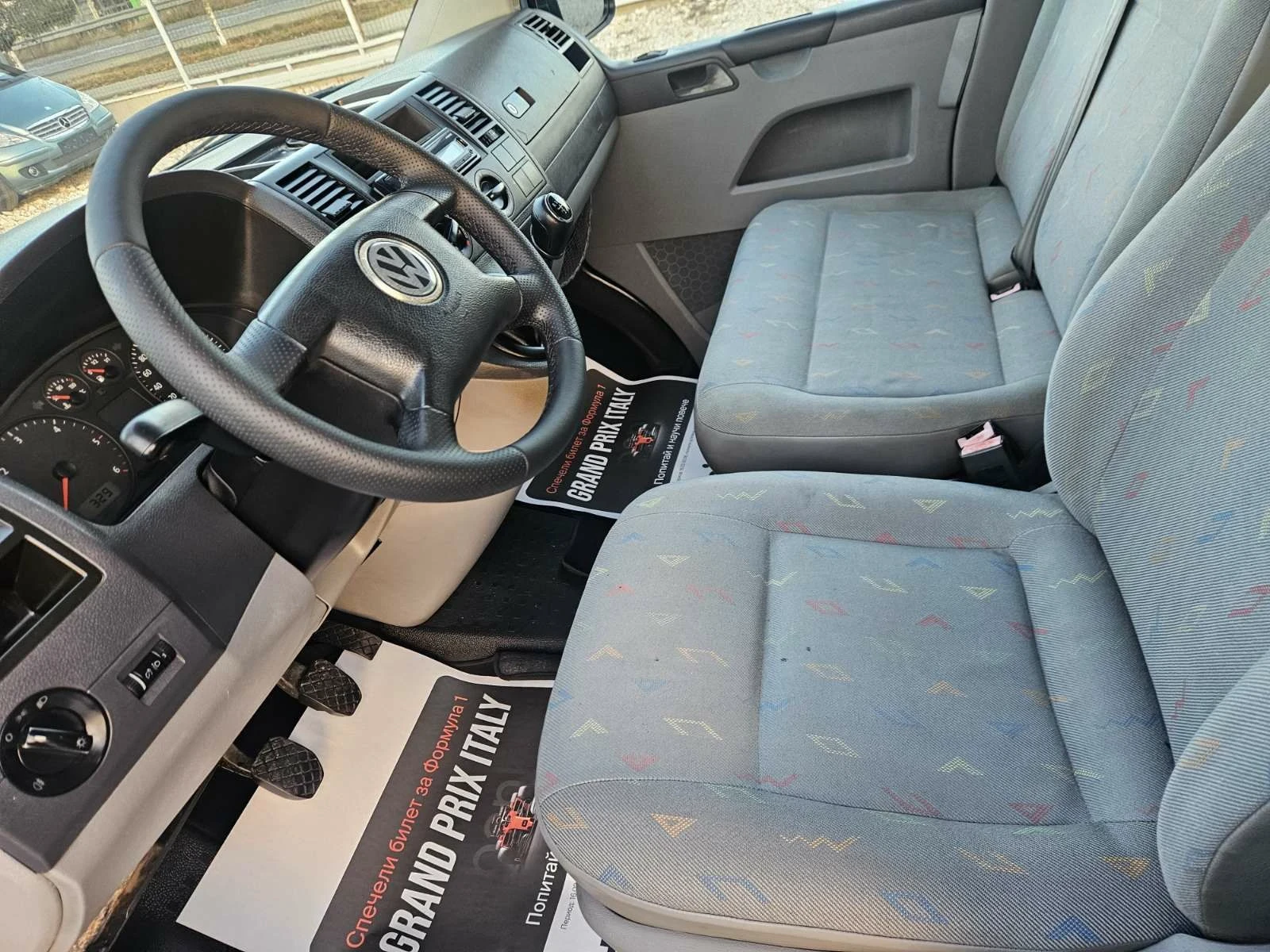 VW T5 A/C 9 седалки ITALY , снимка 7 - Бусове и автобуси - 56610100