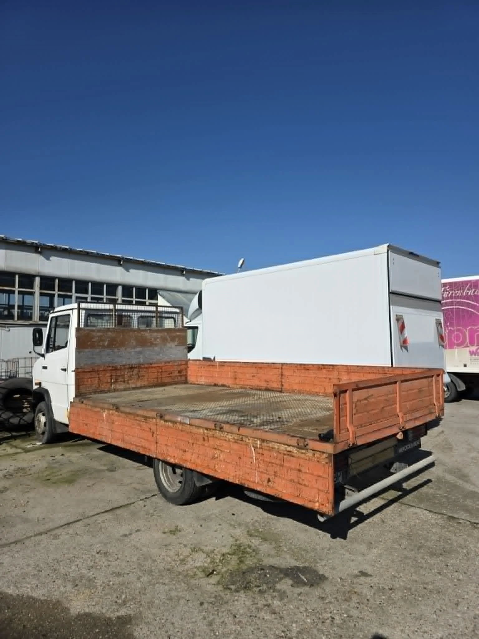 Mercedes-Benz 709, снимка 2 - Камиони - 55547409