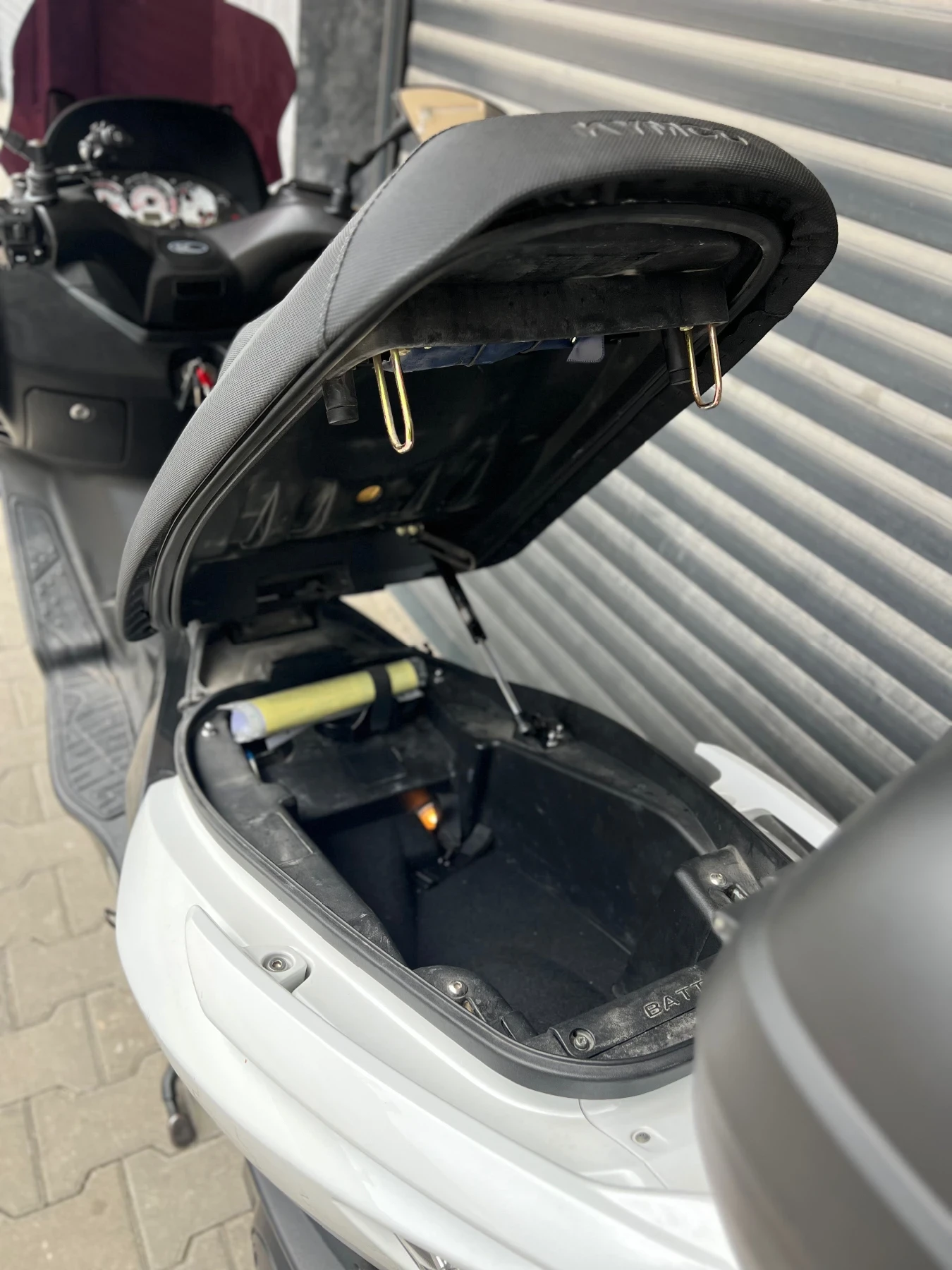 Kymco Xciting LED 300i, снимка 7 - Мотоциклети и мототехника - 54609131