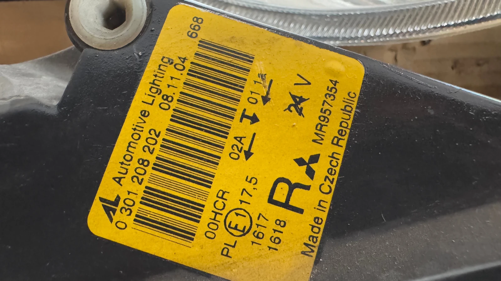   a Mitsubishi Colt - 8301A283 / MR957354 / 0301208202 | Mobile.bg   2