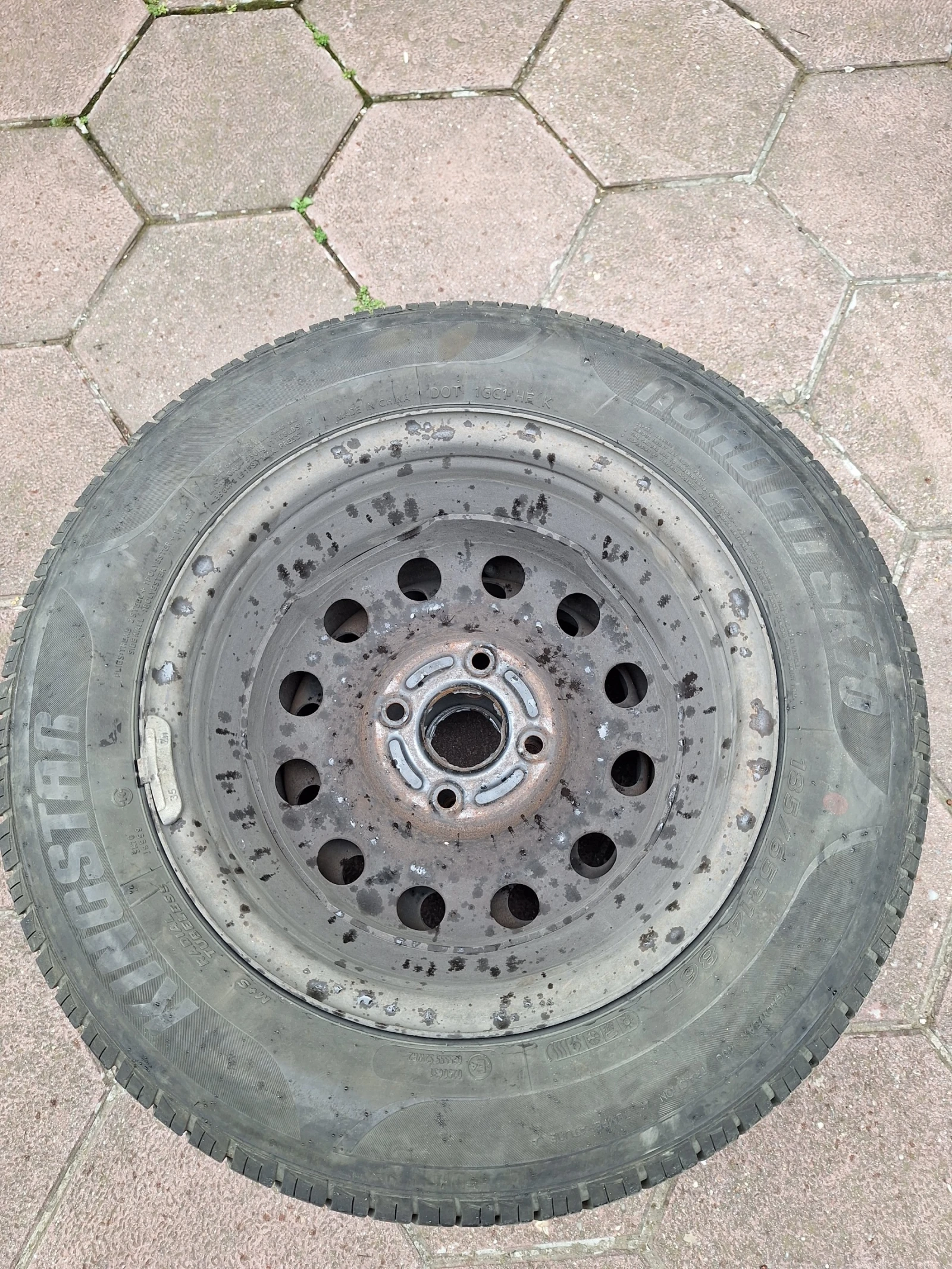 Гуми Летни 185/65R14, снимка 4 - Гуми и джанти - 46774881