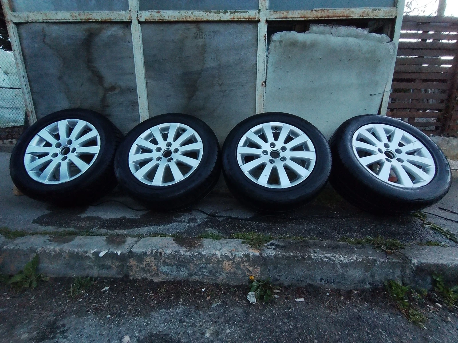 Гуми с джанти Petlas 215/55R16, снимка 2 - Гуми и джанти - 54296702