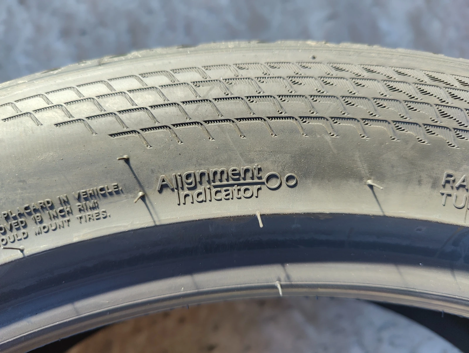 Гуми Летни 215/50R19, снимка 12 - Гуми и джанти - 54178096