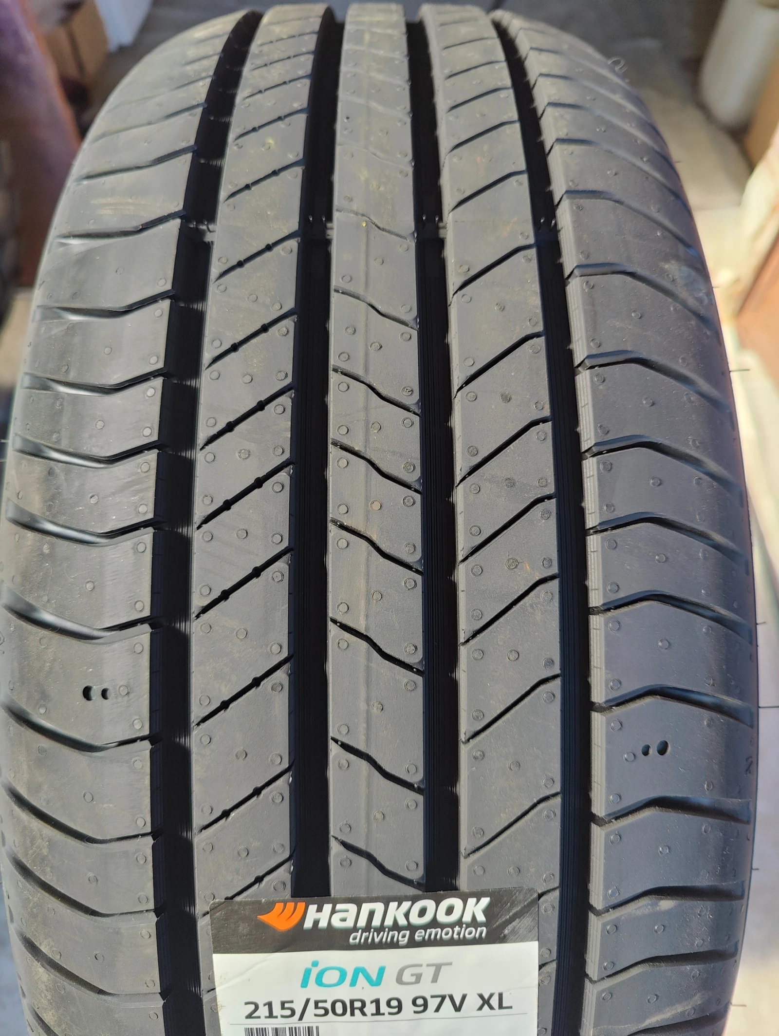 Гуми Летни 215/50R19, снимка 5 - Гуми и джанти - 54178096