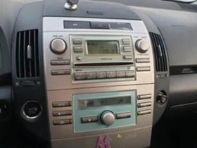 Toyota Corolla verso 2.2D-CAT/2.0D-4D/2.2D-4D, снимка 11