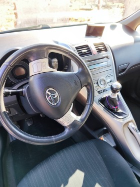 Toyota Auris, снимка 8 - Автомобили и джипове - 45605659