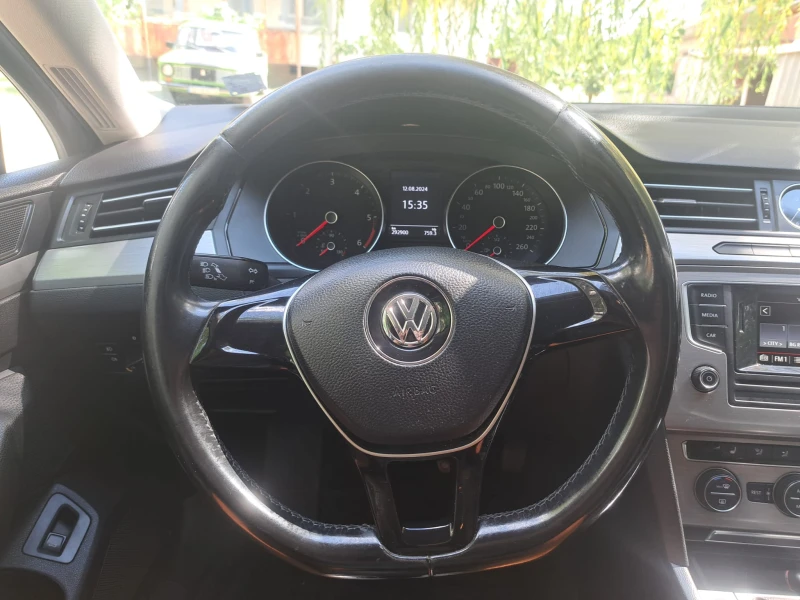 VW Passat 1.6, снимка 6 - Автомобили и джипове - 46896197