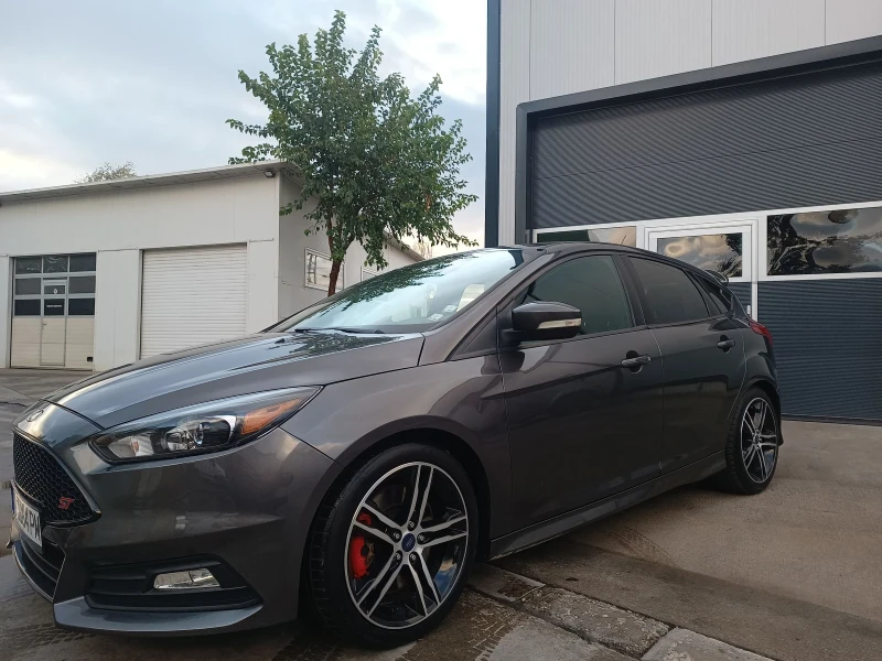 Ford Focus  ST 2.0, снимка 5 - Автомобили и джипове - 47403882