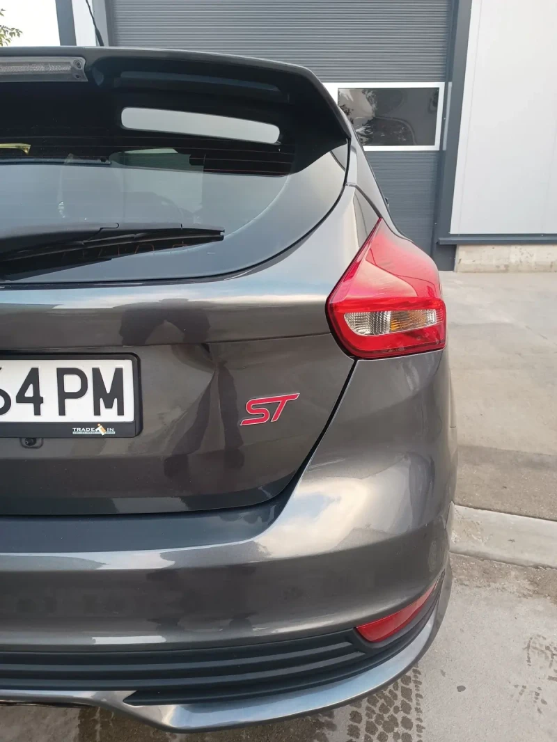 Ford Focus  ST 2.0, снимка 8 - Автомобили и джипове - 47525825