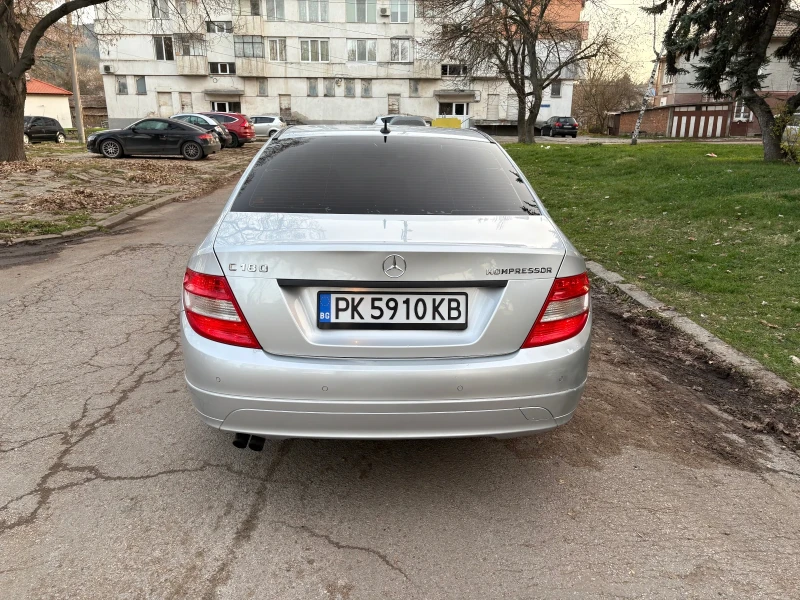 Mercedes-Benz C 180 Kompressor, снимка 6 - Автомобили и джипове - 52870621