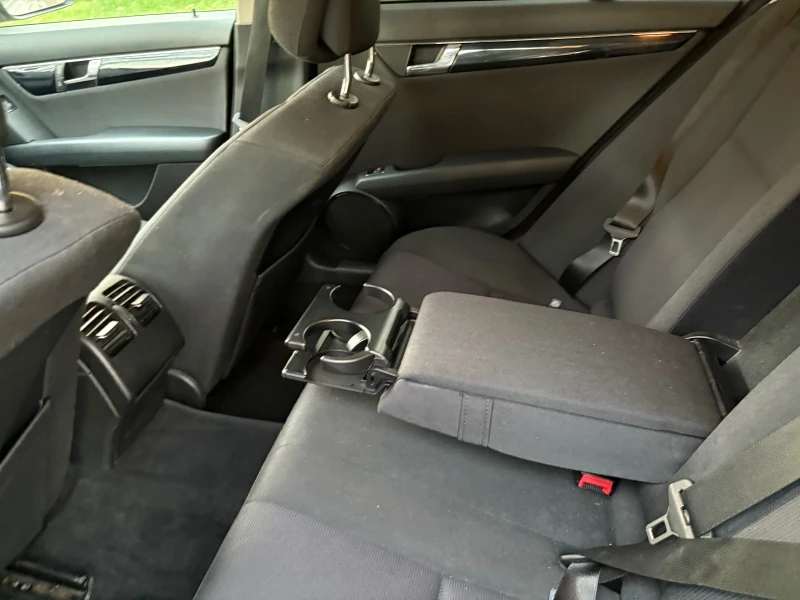 Mercedes-Benz C 180 Kompressor, снимка 12 - Автомобили и джипове - 52870621