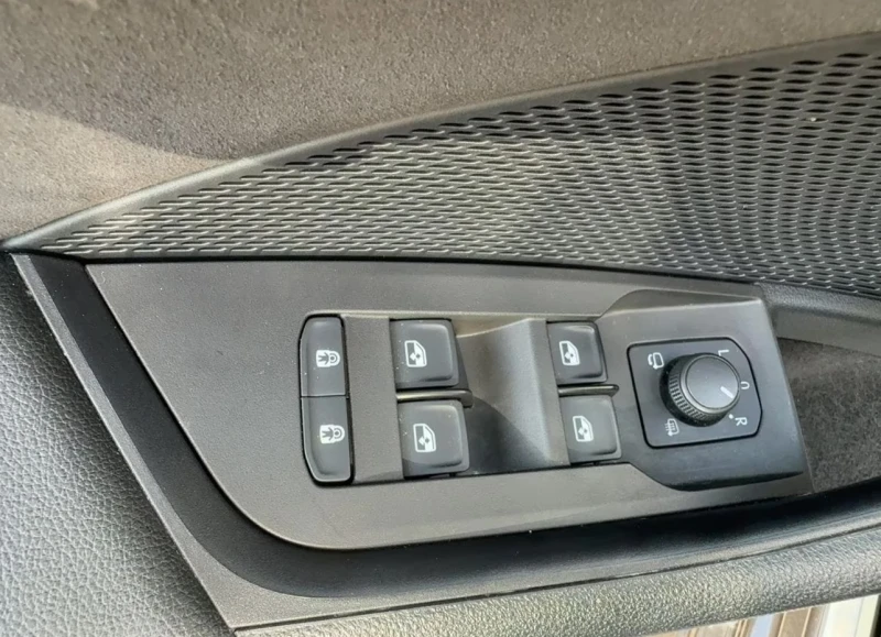 Skoda Octavia 2.0 TSI RS, снимка 6 - Автомобили и джипове - 52494786