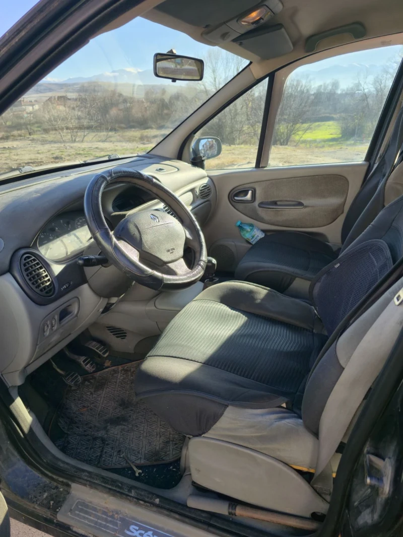 Renault Scenic, снимка 2 - Автомобили и джипове - 53013347
