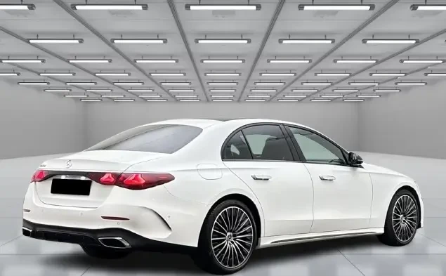 Mercedes-Benz E 220 d 4Matic = AMG Line = Advanced Plus Гаранция, снимка 3 - Автомобили и джипове - 54213934