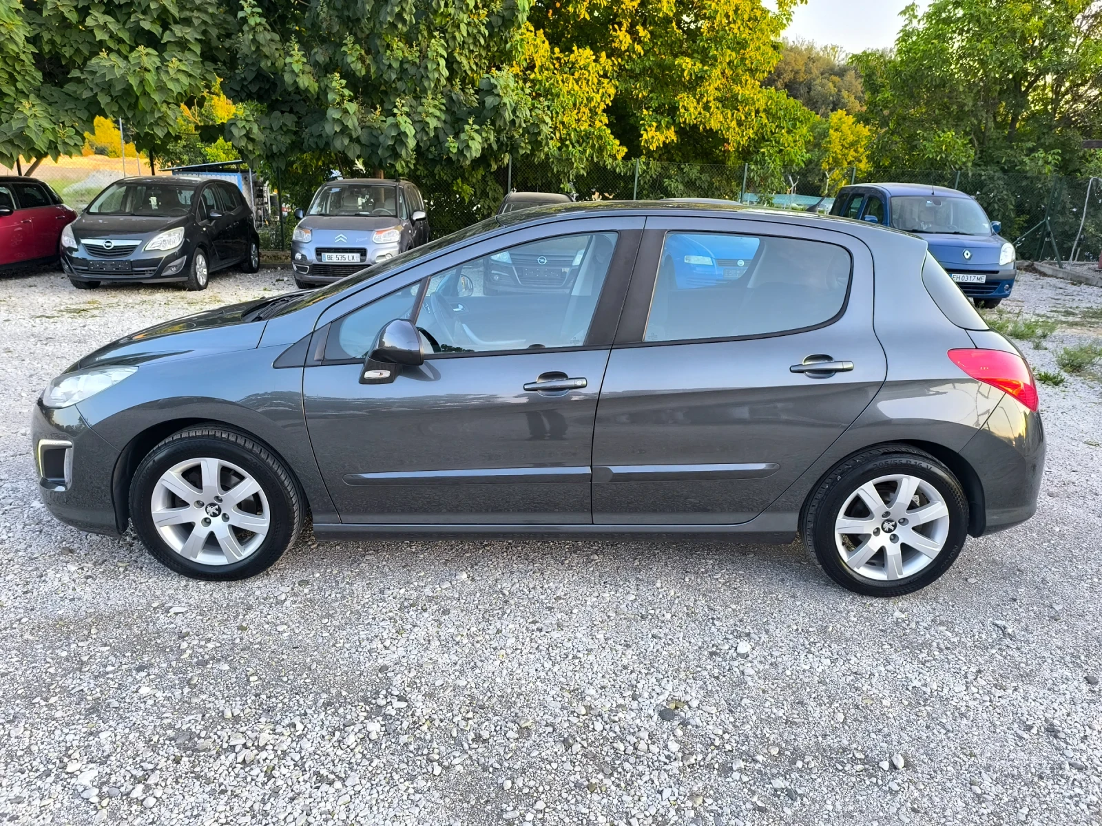 Peugeot 308 1.6HDI ACTIVE FACE - изображение 4
