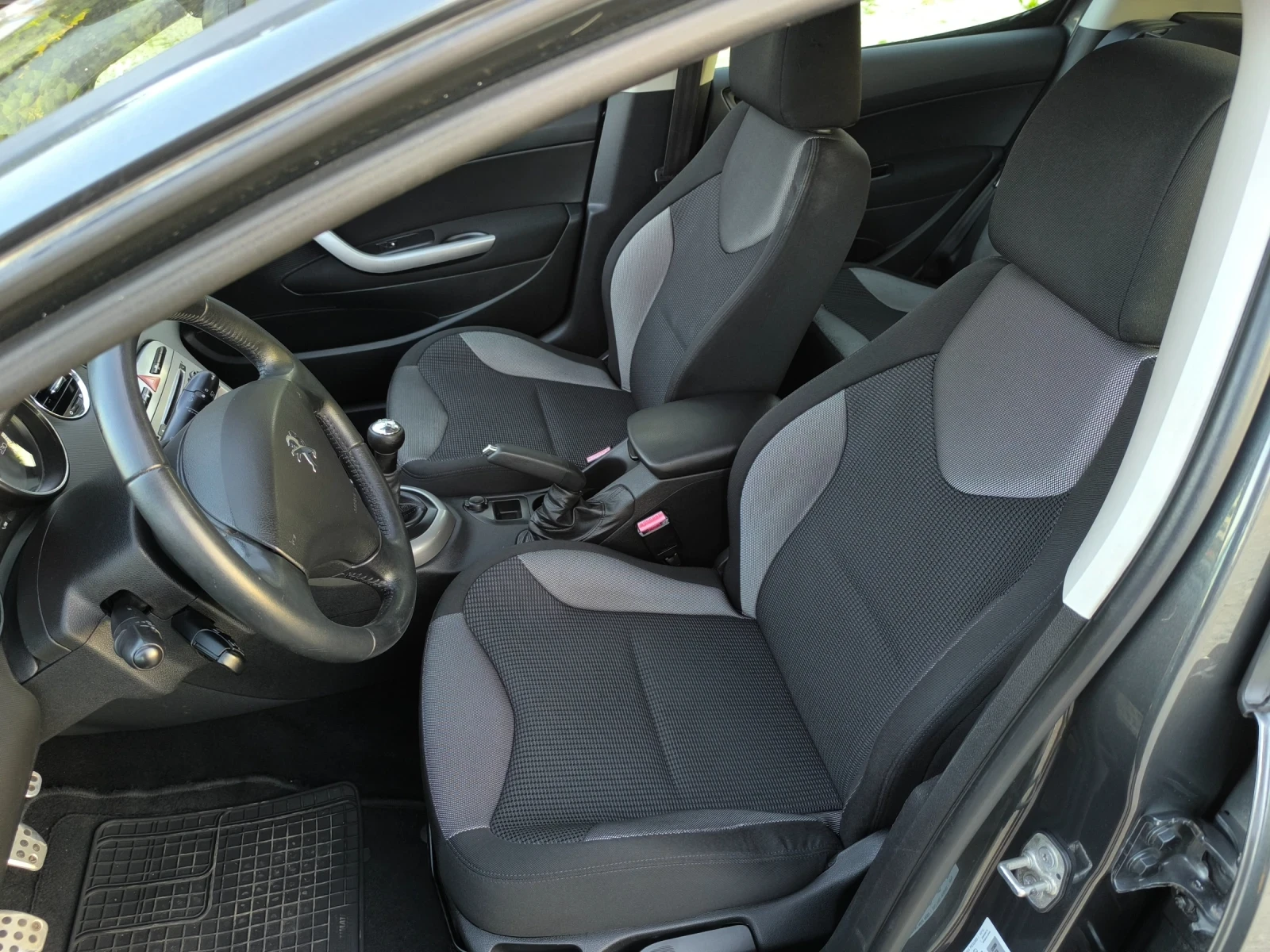 Peugeot 308 1.6HDI ACTIVE FACE - изображение 9