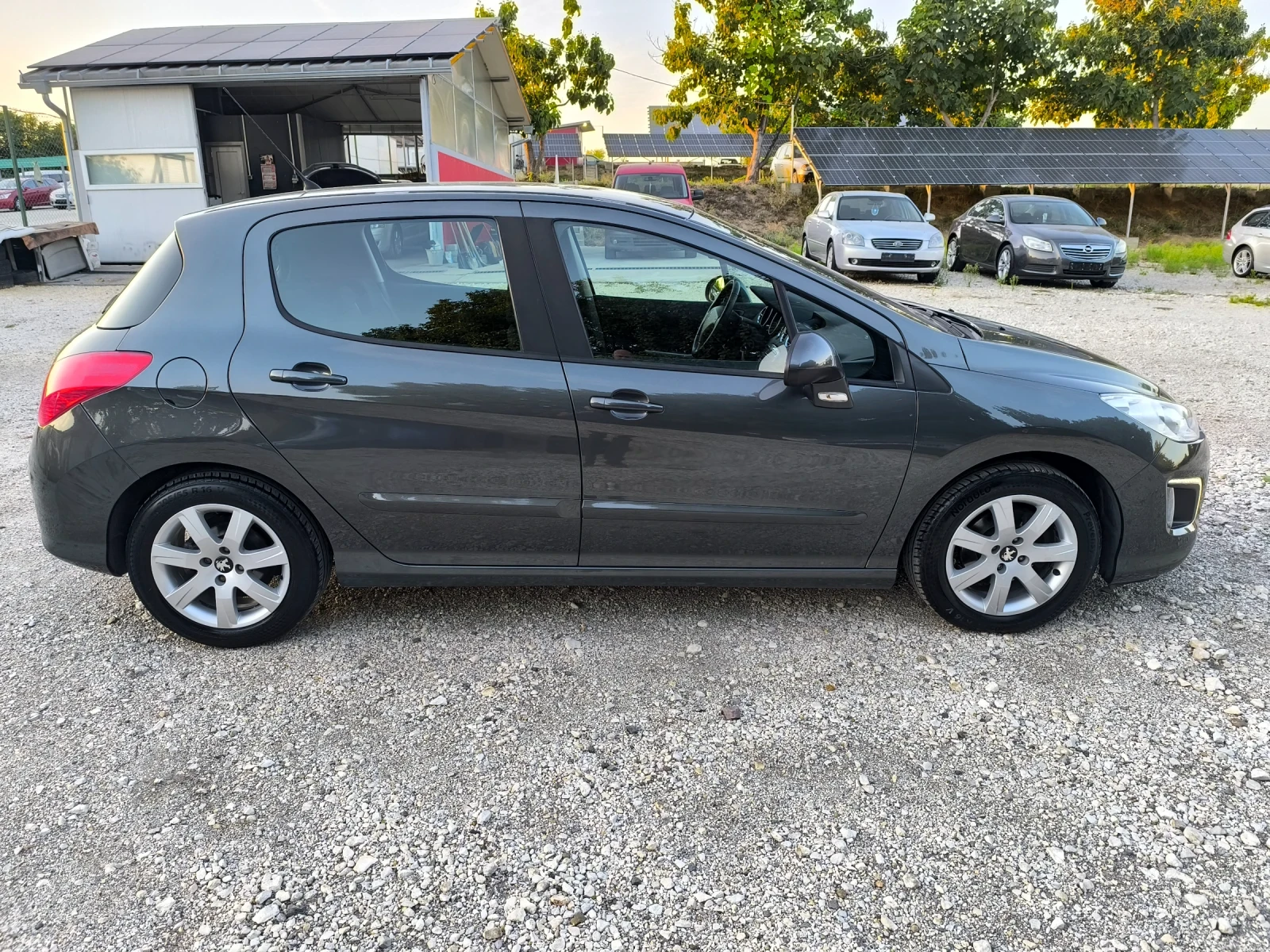 Peugeot 308 1.6HDI ACTIVE FACE - изображение 8