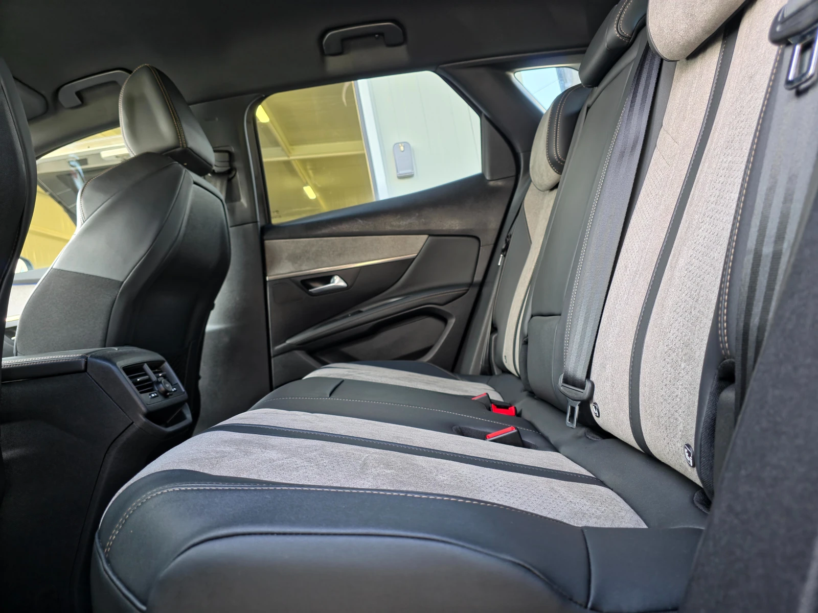 Peugeot 3008 GT 300 4WD PLUG-IN-HYBRID  S&S EAT8 | Mobile.bg � ����������� 11