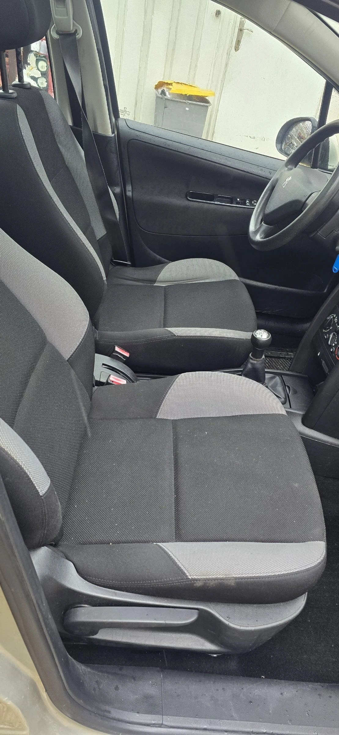 Peugeot 207 1.4i, 75k. НЕ Е BMW МОТОР, снимка 12 - Автомобили и джипове - 53715370