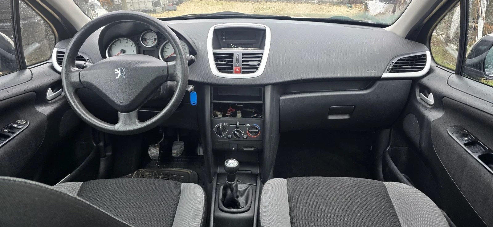 Peugeot 207 1.4i, 75k. НЕ Е BMW МОТОР, снимка 10 - Автомобили и джипове - 53715370