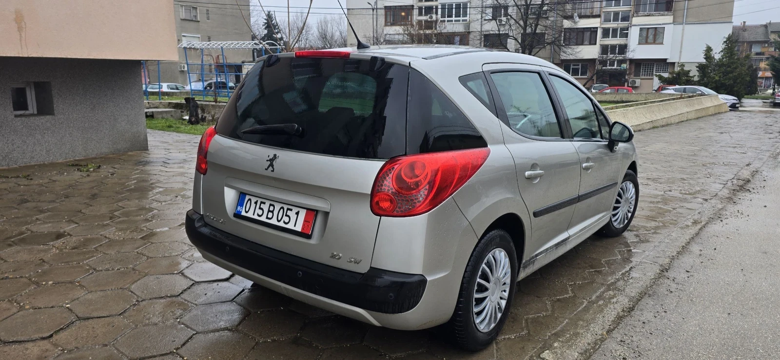 Peugeot 207 1.4i, 75k. НЕ Е BMW МОТОР, снимка 4 - Автомобили и джипове - 53715370