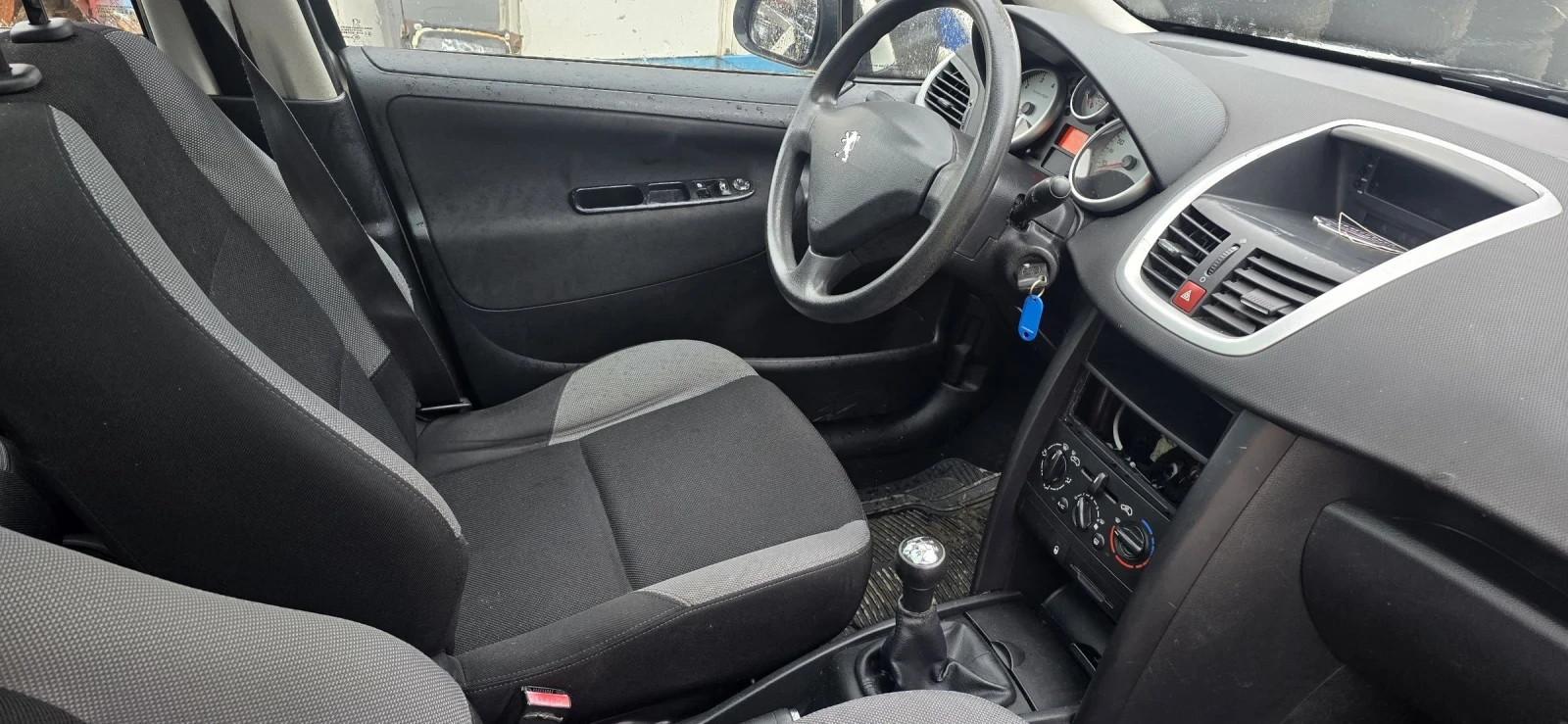 Peugeot 207 1.4i, 75k. НЕ Е BMW МОТОР, снимка 13 - Автомобили и джипове - 53715370