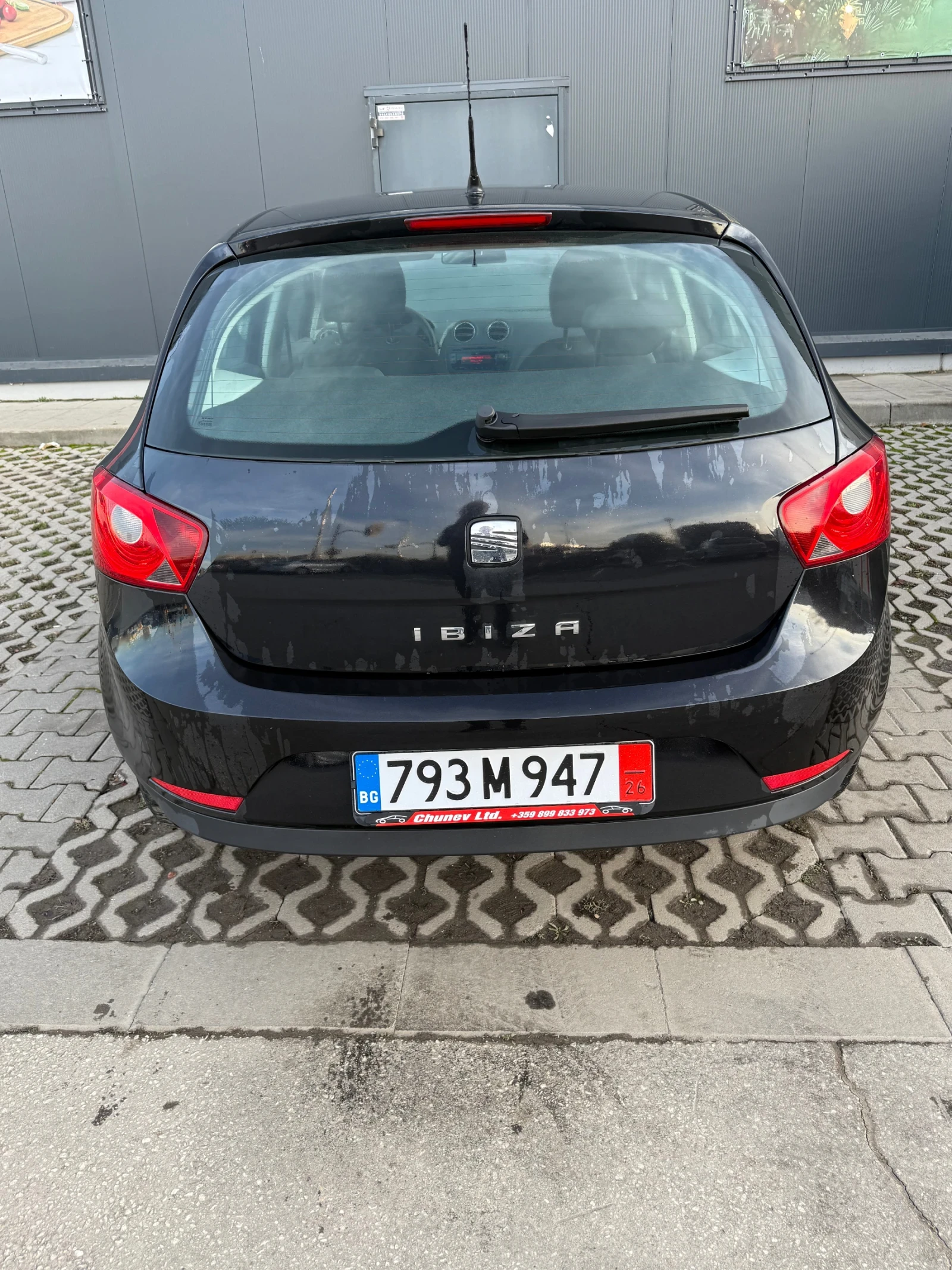 Seat Ibiza 1.2i klima нов внос, снимка 4 - Автомобили и джипове - 54166023