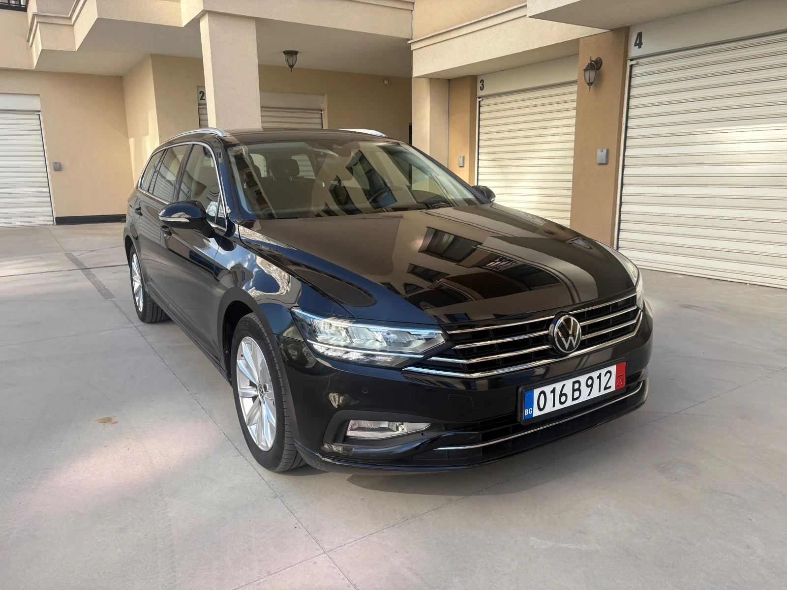 VW Passat Digital, Distronic, Камера, Сервизна История, снимка 2 - Автомобили и джипове - 54233002