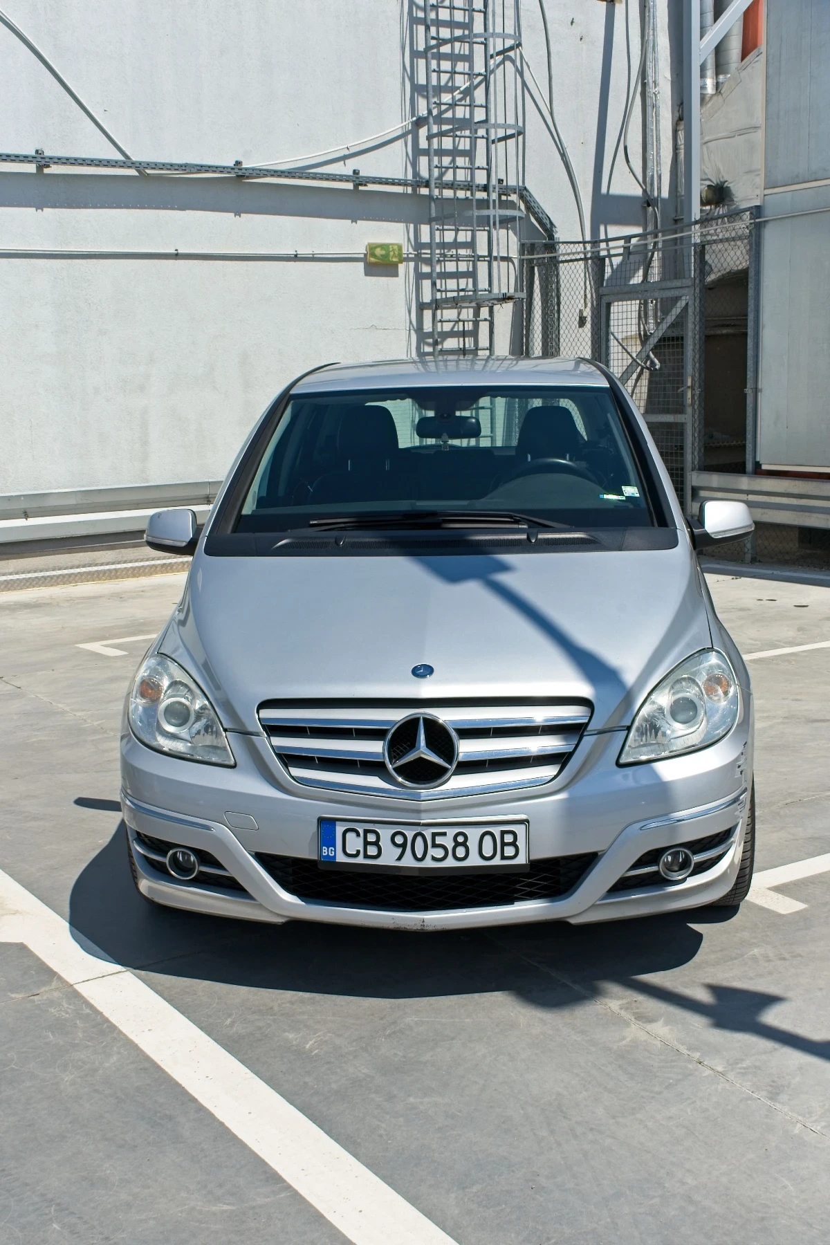 Mercedes-Benz B 180 6 скорости 