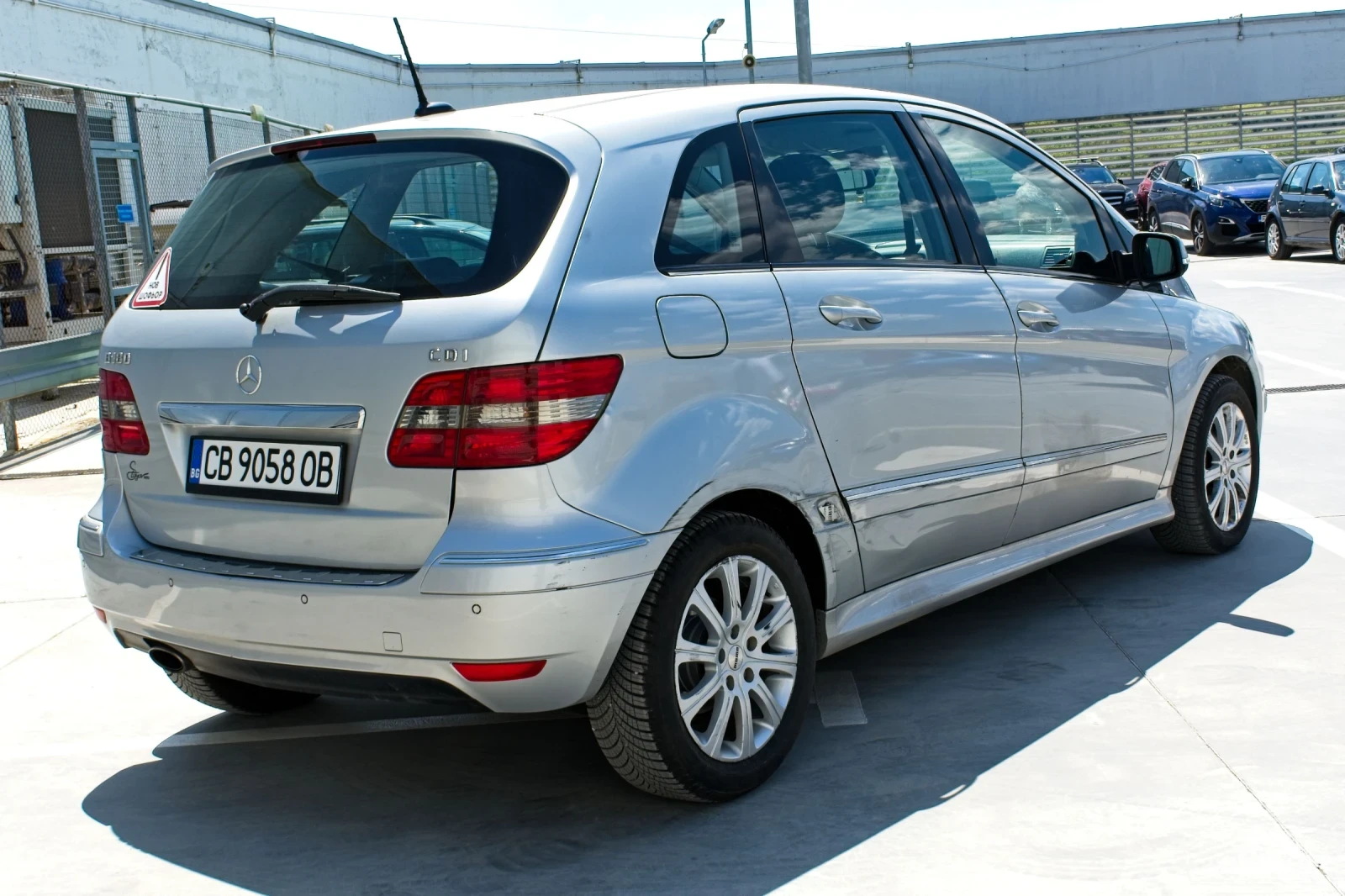 Mercedes-Benz B 180 6 скорости , снимка 3 - Автомобили и джипове - 54570414