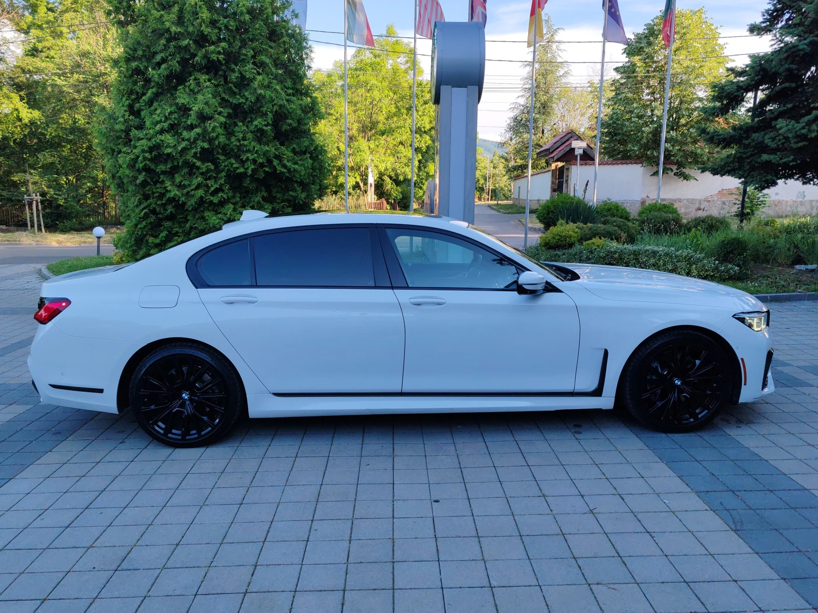 BMW 740 M Sport * LONG * 72 000 KM, снимка 7 - Автомобили и джипове - 54875175