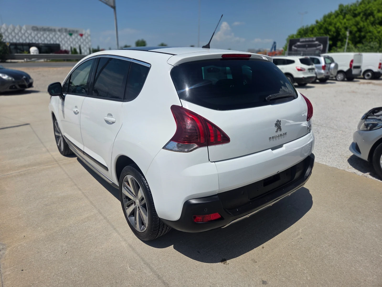 Peugeot 3008 ALLURE/АВТОМАТИК/FULL MAX!!!, снимка 3 - Автомобили и джипове - 55071678