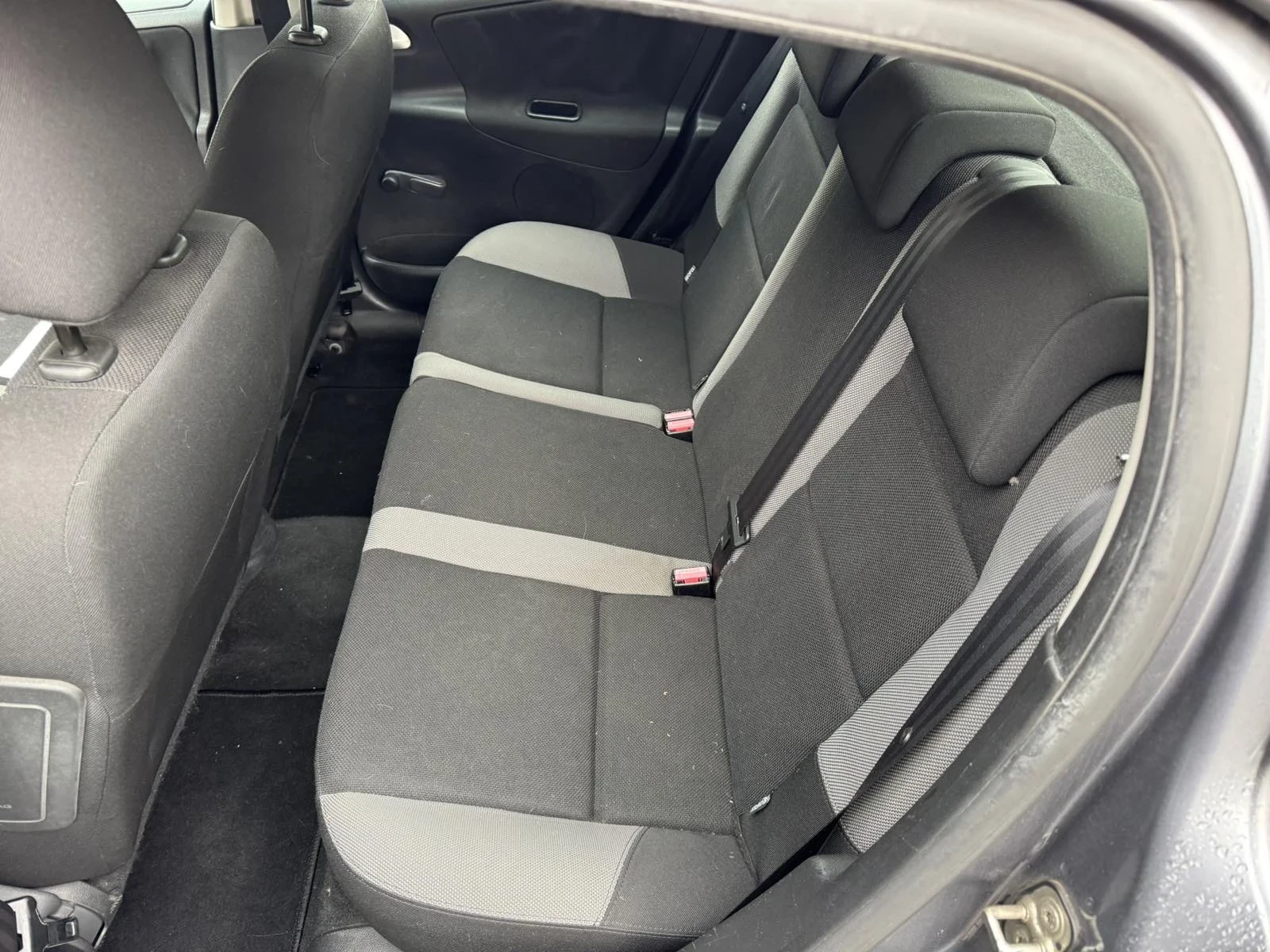 Peugeot 207 1.4 , снимка 7 - Автомобили и джипове - 55196790