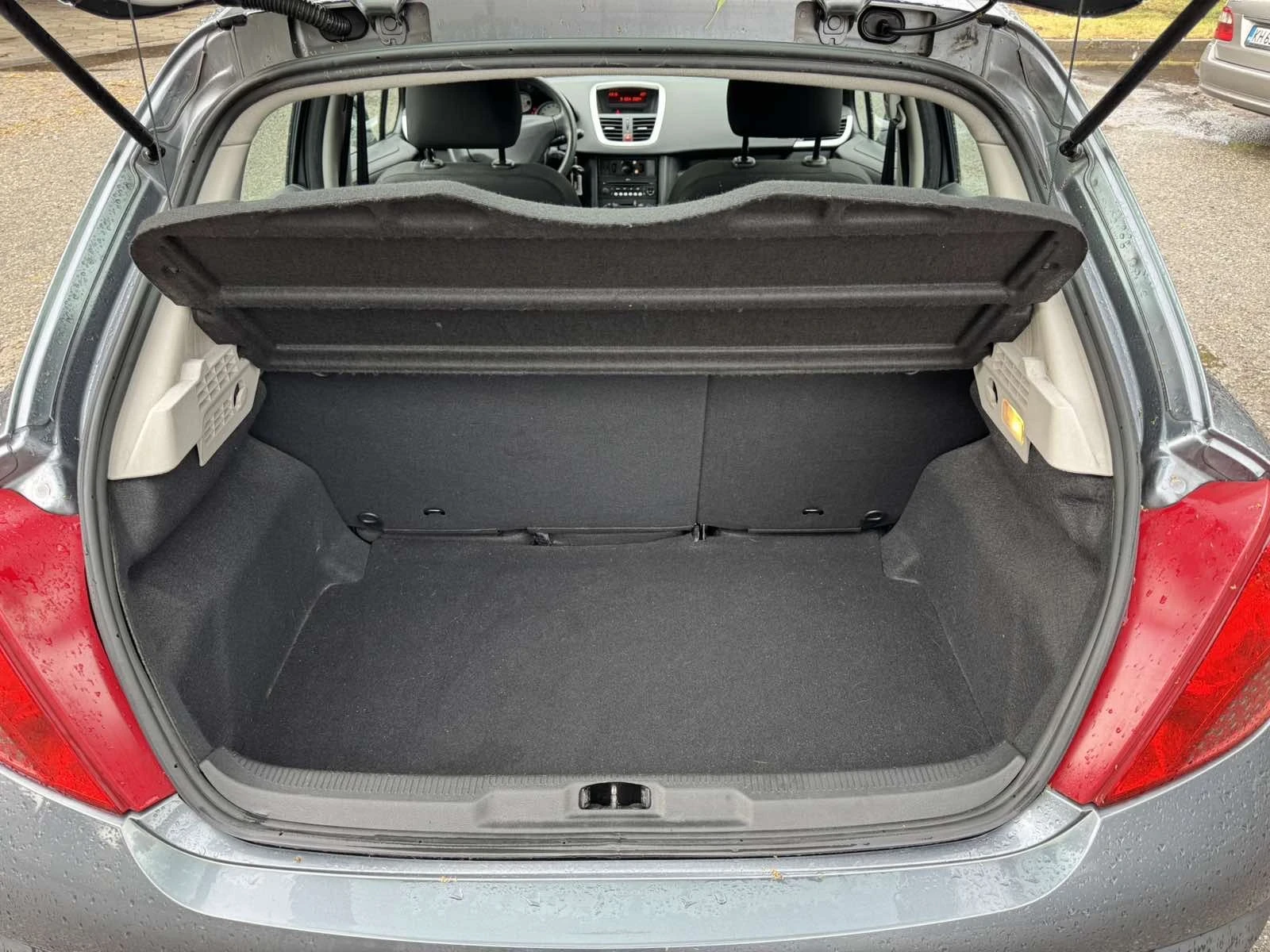 Peugeot 207 1.4 , снимка 8 - Автомобили и джипове - 55196790