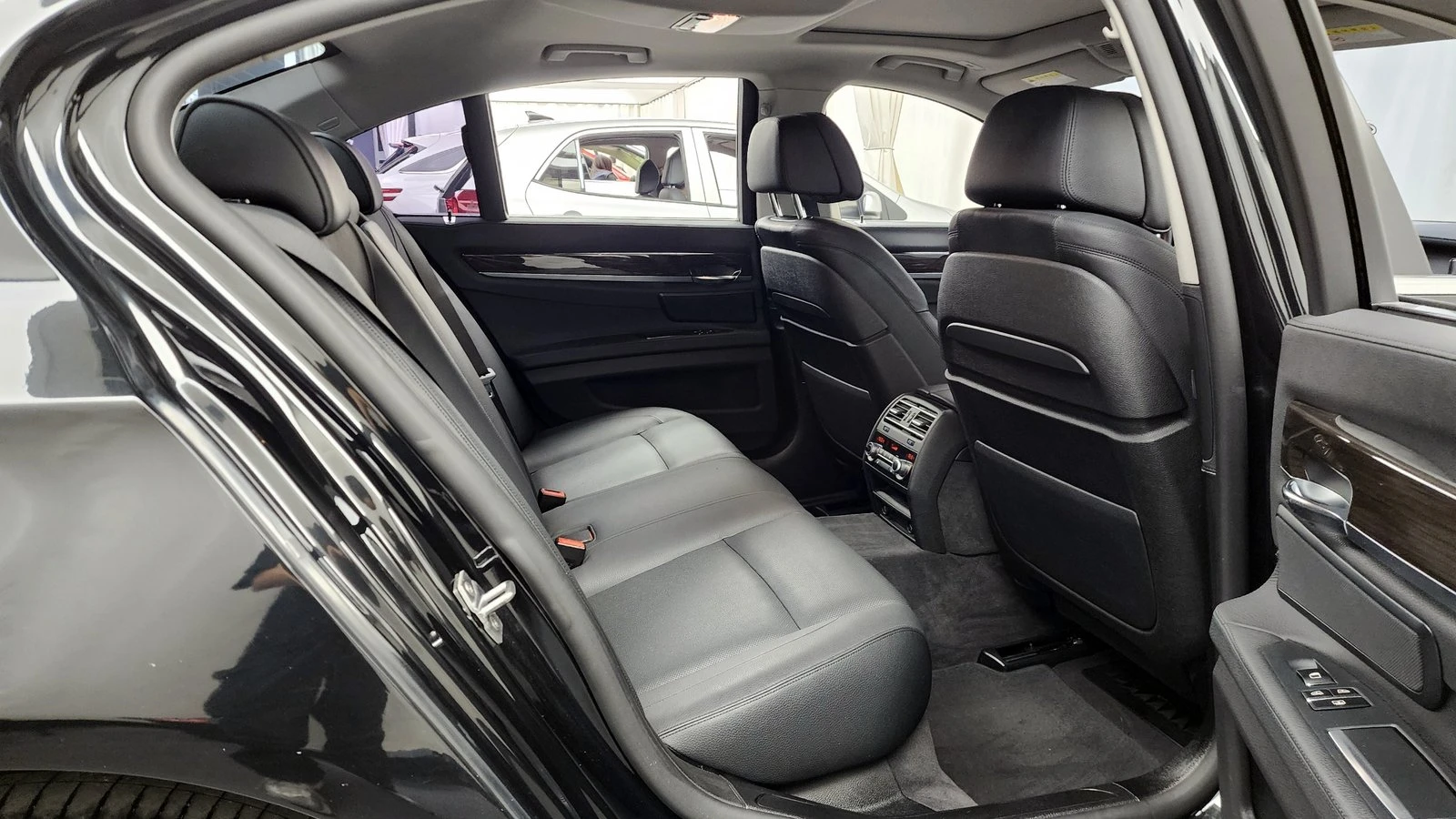 BMW 740 740d* ���* HUD* 360* ������� �����* ������ ���� | Mobile.bg � ����������� 12
