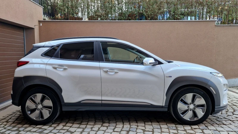 Hyundai Kona 64KW/Premium/SOH98.9%, снимка 2 - Автомобили и джипове - 49066908